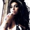 Amy Winehouse arrestada por agresión