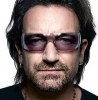Bono de U2 reaparece tras su operación en la columna