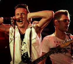 A99941_the_clash_mp3.jpg