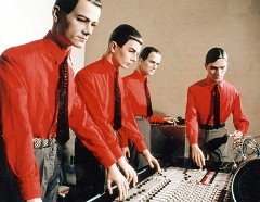 kraftwerk_adentro_mp3.jpg